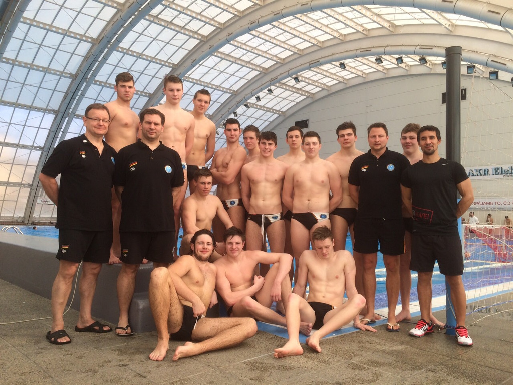 Wasserball U17-Nationalmannschaft auf dem Weg zu den 1st European Games in Baku